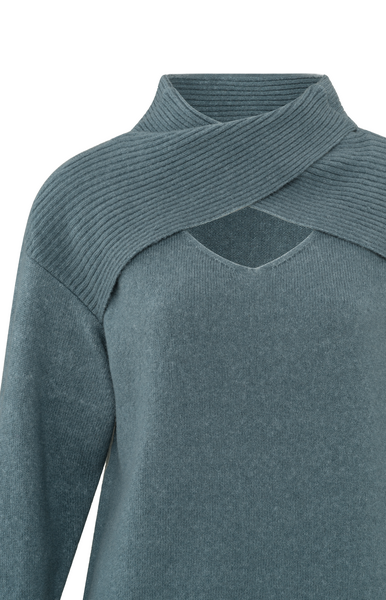 SWEATER WITH NECKLINE DETAIL stormy weather blue