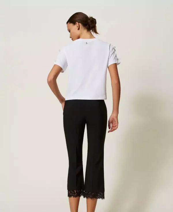 Cropped Trousers with Lace black